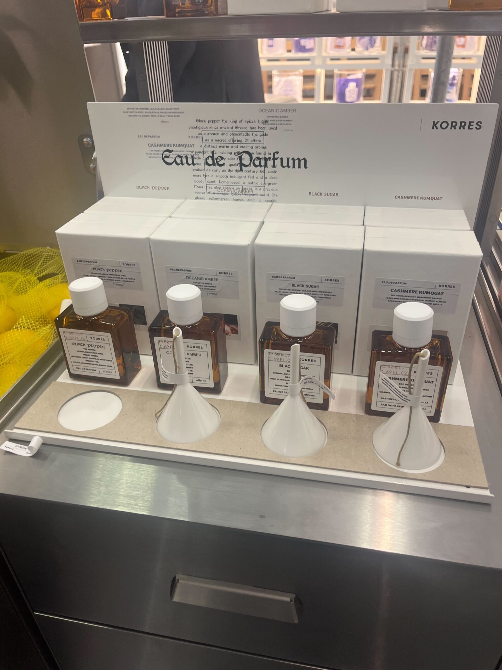 عطر ادکلن کشمر کامکوات او دو پارفوم کورِس - Cashmere Kumquat Eau de Parfum Korres - بررسی، قیمت و خرید