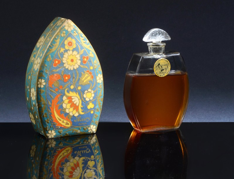 عطر ادکلن کرسی دَئامور مری پاریس - Caresse d'Amour Mury Paris - بررسی، قیمت و خرید