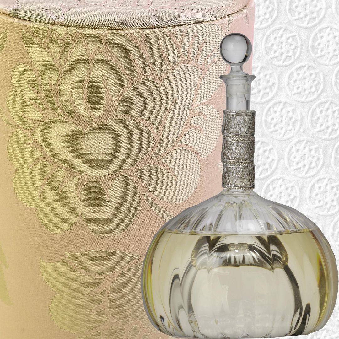 عطر ادکلن کافه شانتان استراتو نوبیل ۱۹۴۲ - Café Chantant Estratto Nobile 1942 - بررسی، قیمت و خرید