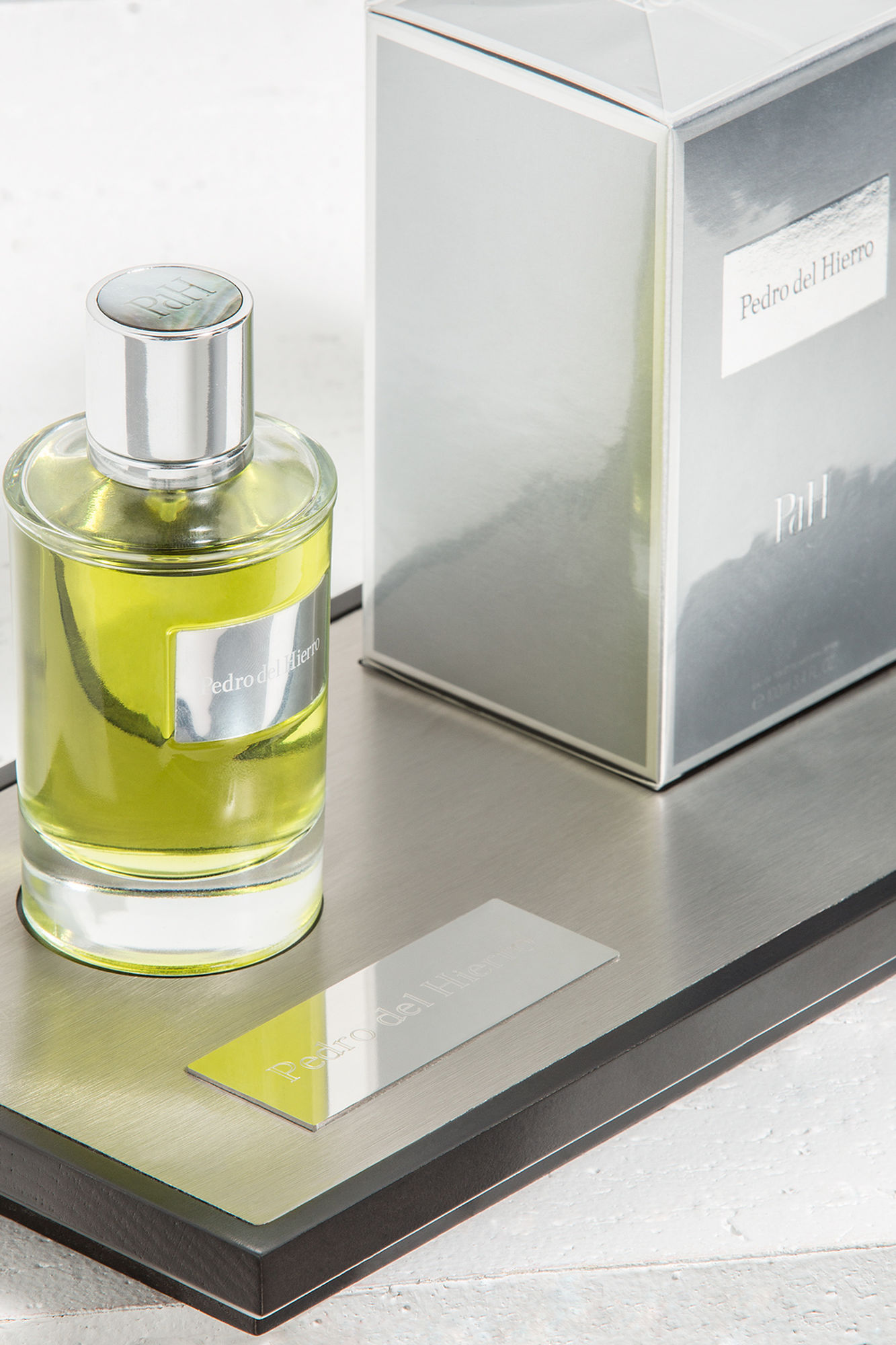 عطر ادکلن پدرو دل هیرو فور من پدرو دل هیرو - Pedro del Hierro for Men Pedro Del Hierro - بررسی، قیمت و خرید