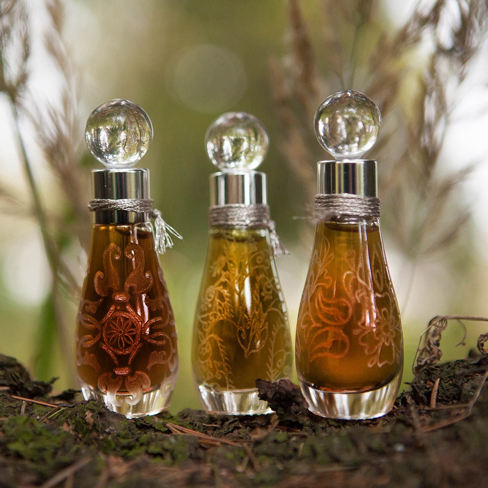 عطر ادکلن راشن فیری‌تیل روسکایا اسکازکا لادنیکا - Russian Fairytale Русская Сказка Ladanika - بررسی، قیمت و خرید
