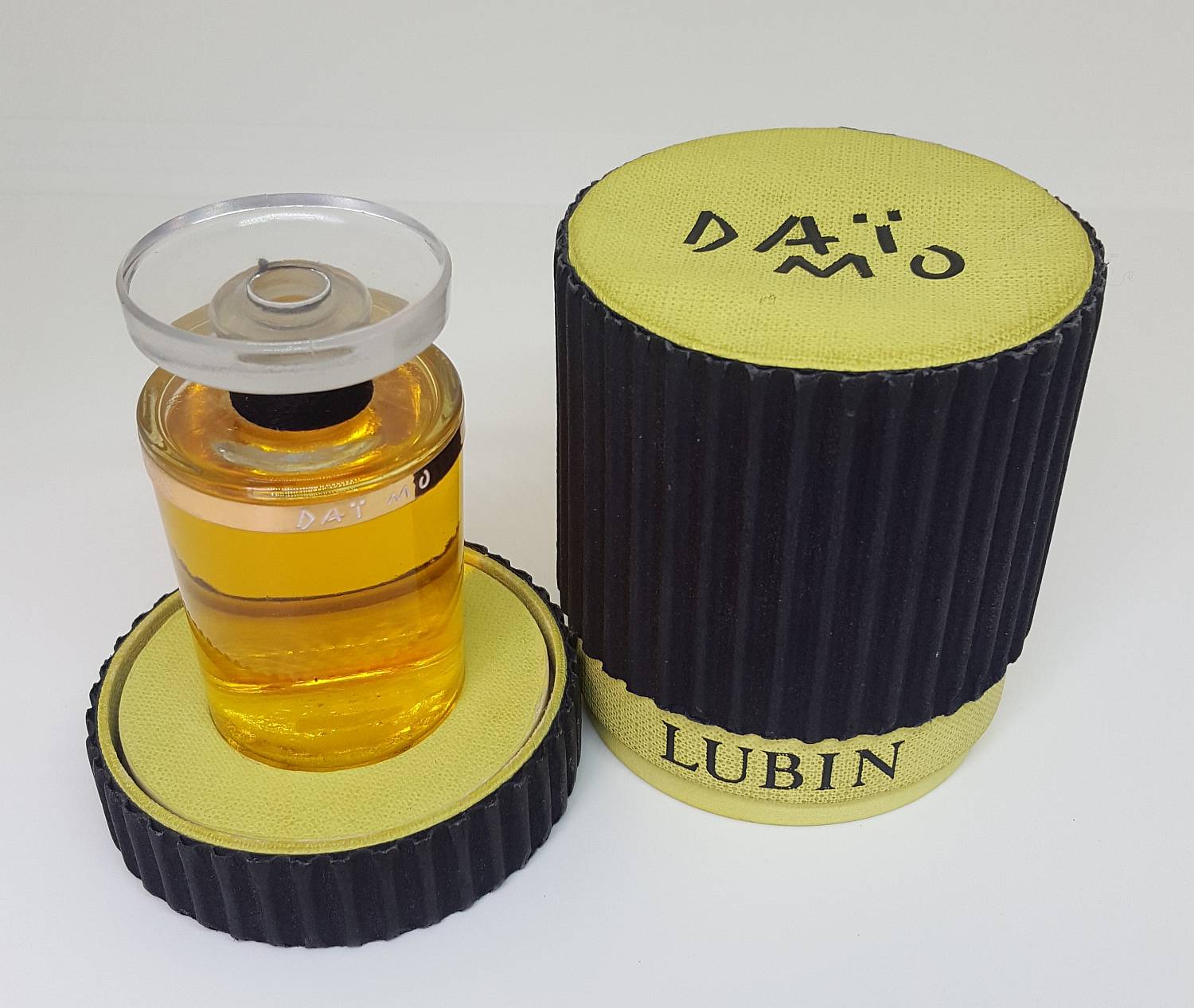 عطر ادکلن دای مو لوبین - Dai Mo Lubin - بررسی، قیمت و خرید