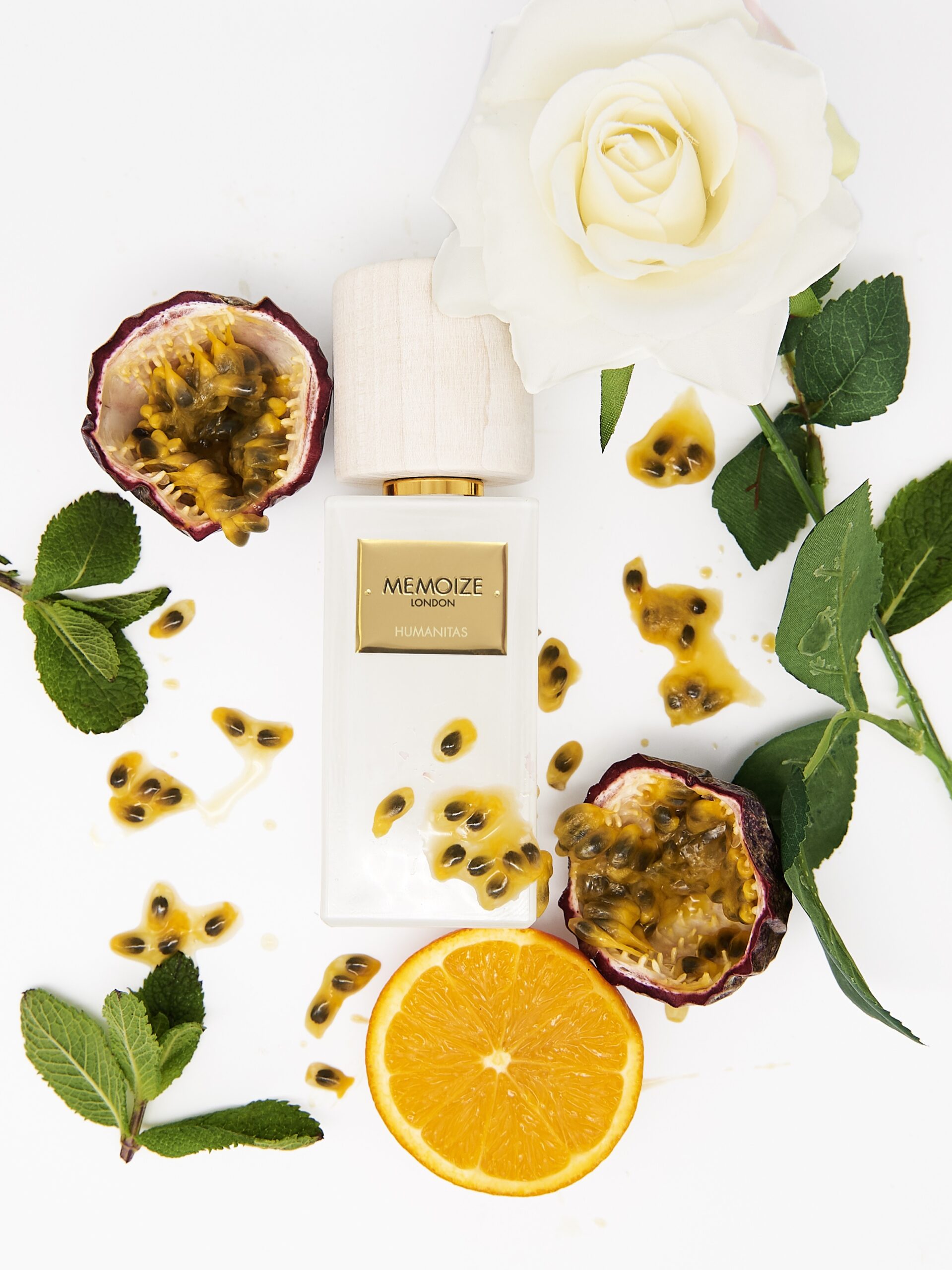 عطر ادکلن یومَنیتَس مموایز لاندن - Humanitas Memoize London - بررسی، قیمت و خرید