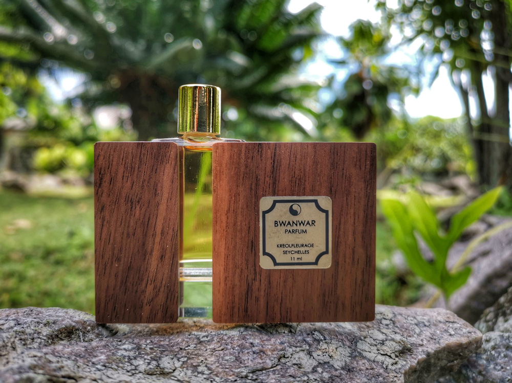 عطر ادکلن بوانوار کریولفلورج پرفیومز - Bwanwar Kreolfleurage Parfums - بررسی، قیمت و خرید