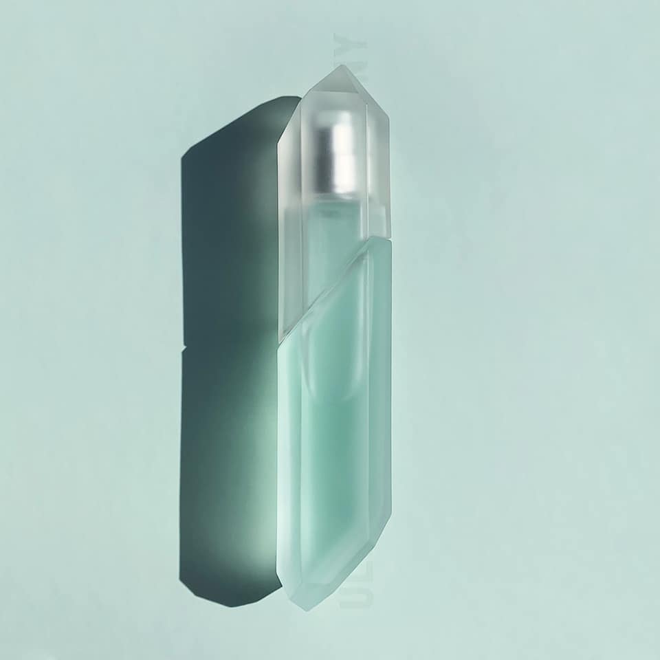 عطر ادکلن کریستال پیر اند پئونی کی کی دابلیو فرگرنس - Crystal Pear & Peony KKW Fragrance - بررسی، قیمت و خرید