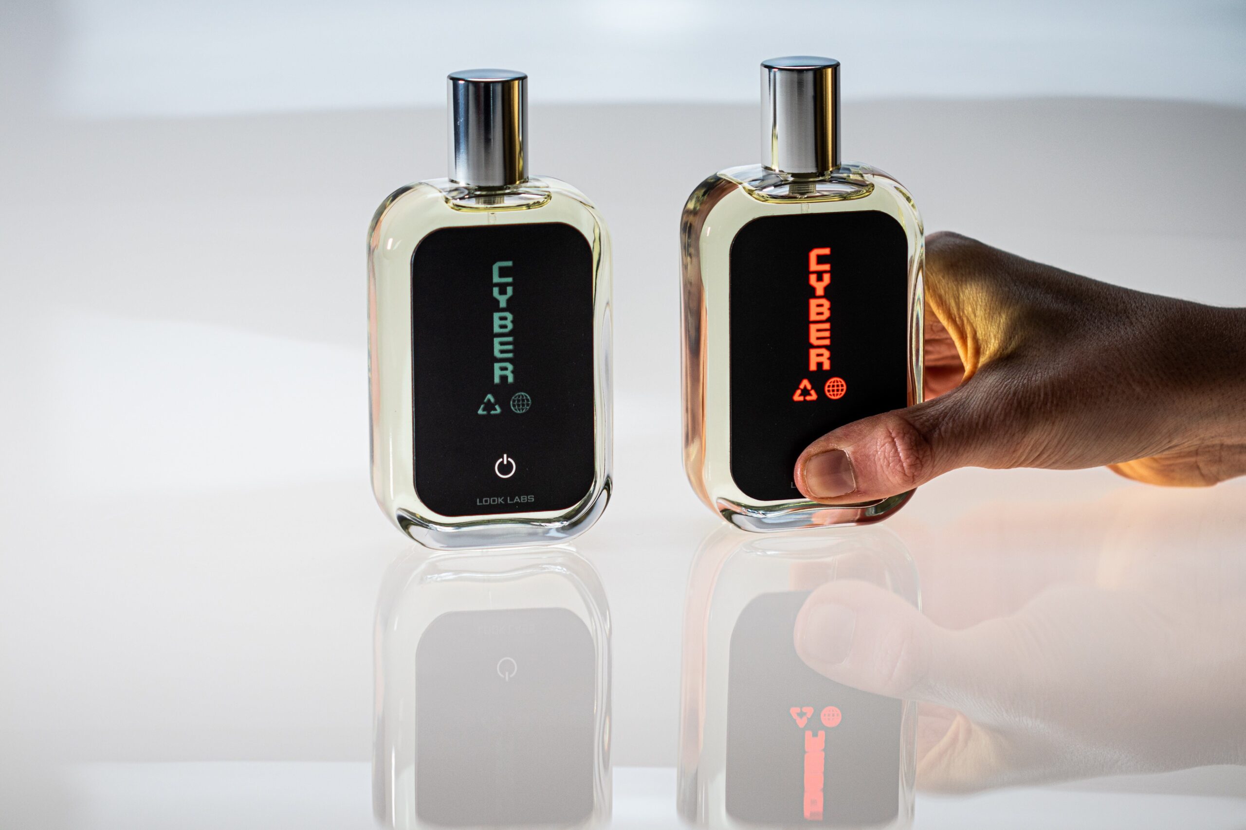عطر ادکلن سایبر لوک لبز - Cyber Look Labs - بررسی، قیمت و خرید