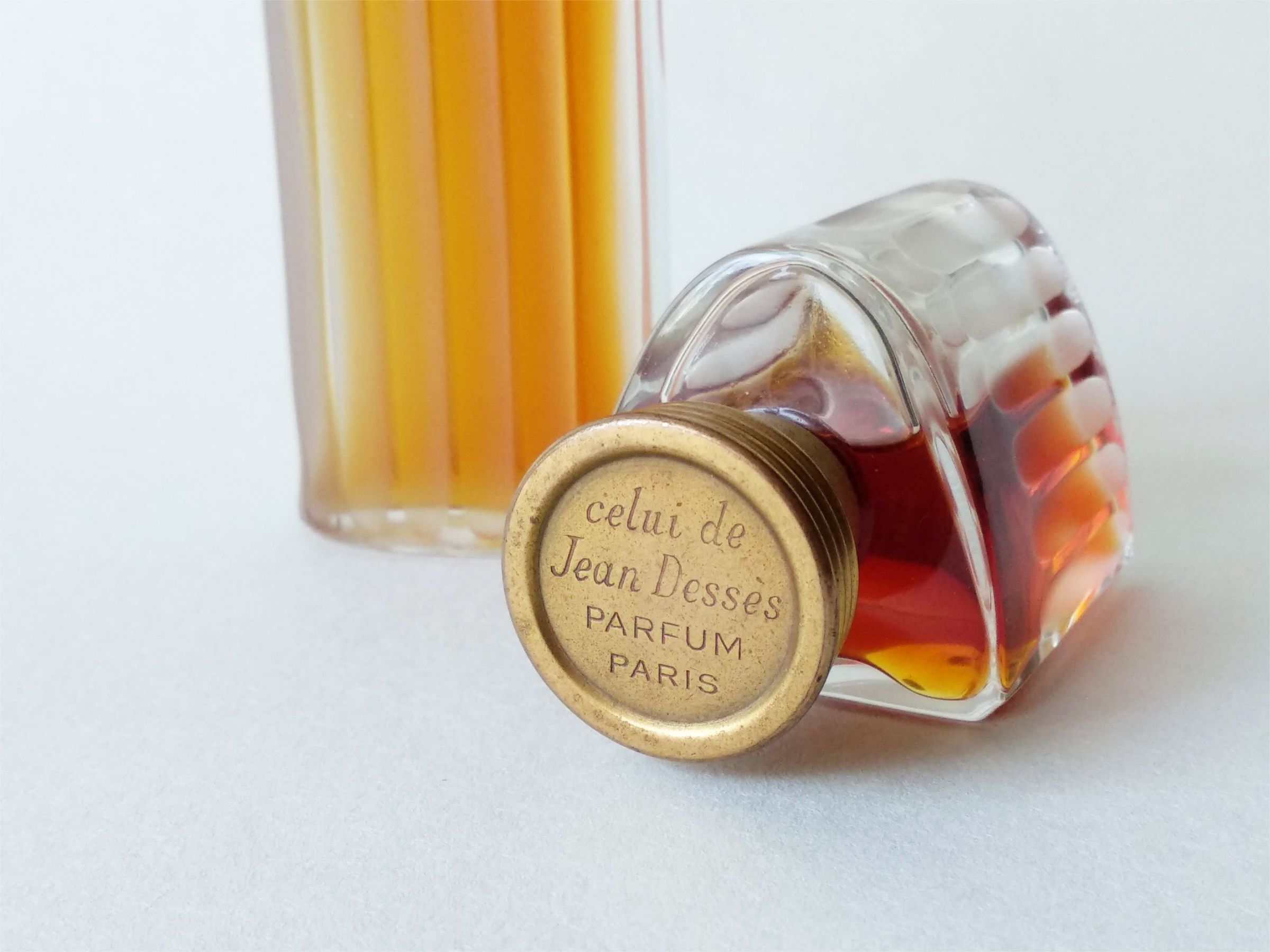 عطر ادکلن سلوی دو ژان دسه ژان دسه - Celui de Jean Dessès Jean Dessès - بررسی، قیمت و خرید