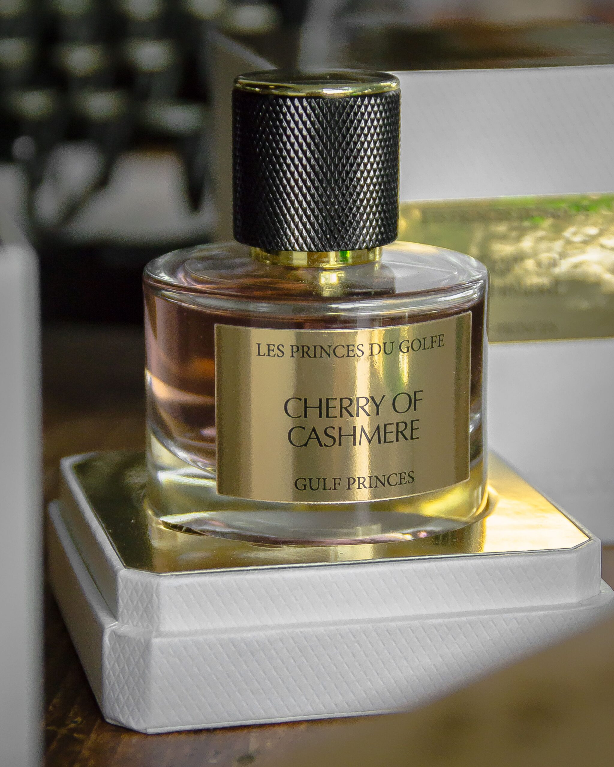 عطر ادکلن چری کشمر له فلور دو گلف - Cherry of Cashmere Les Fleurs du Golfe - بررسی، قیمت و خرید