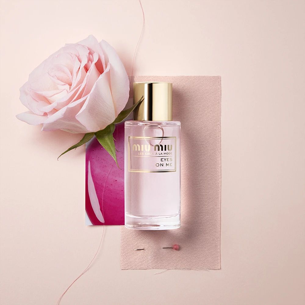 عطر ادکلن آیز آن می میو میو - Eyes On Me Miu Miu - بررسی، قیمت و خرید