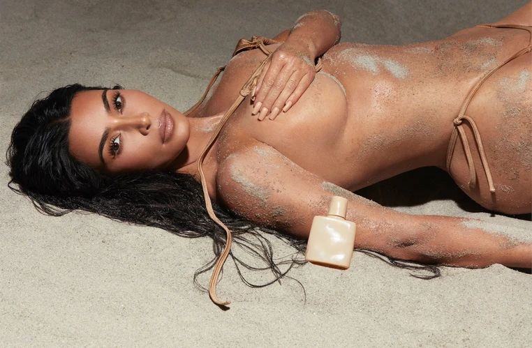 عطر ادکلن نود سند کی‌کی‌دبلیو فرگرنس - Nude Sand KKW Fragrance - بررسی، قیمت و خرید