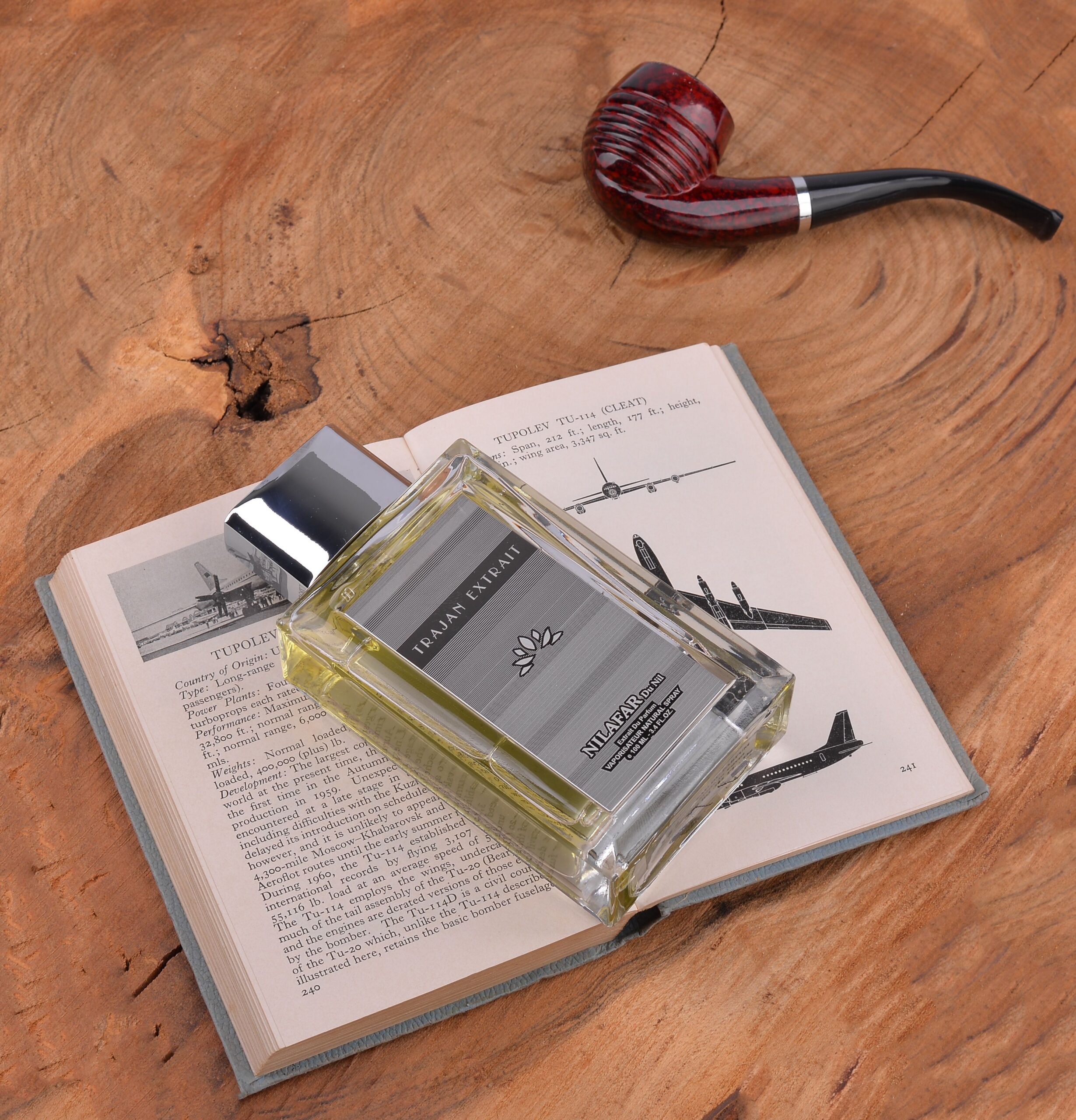 عطر ادکلن ترایان اکستریت نیلافر دو نیل - Trajan Extrait Nilafar du Nil - بررسی، قیمت و خرید