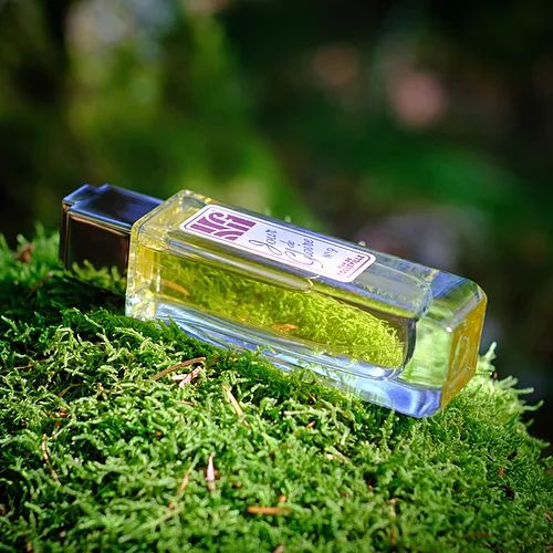 عطر ادکلن ژور دو گلوری پرفیوم د فوله‌ویل - Jour De Glorie Parfums de Folleville - بررسی، قیمت و خرید