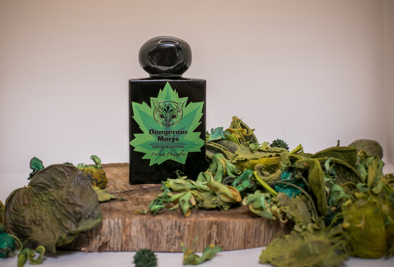 عطر ادکلن دنجرس ماریکس - لیمیتد ادیشن لورنتزو پاتزالی - Dangerous Maryx - Limited Edition Lorenzo Pazzaglia - بررسی، قیمت و خرید