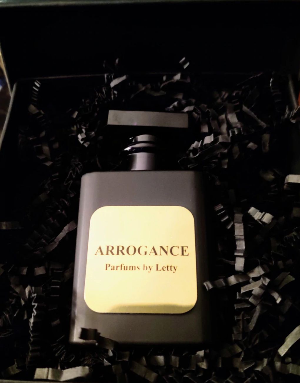 عطر ادکلن آروگنس له مکس فرگرنسز - Arrogance Lé Max Fragrances - بررسی، قیمت و خرید