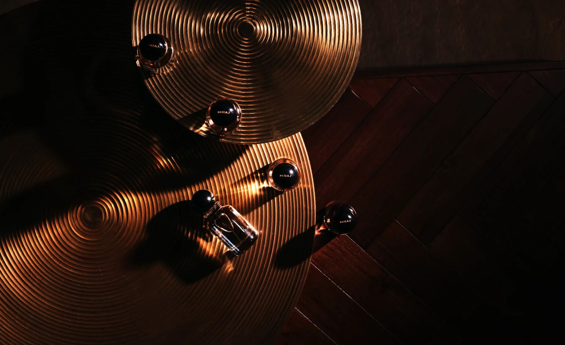 عطر ادکلن کارامل میراج - Caramel Miraj - بررسی، قیمت و خرید