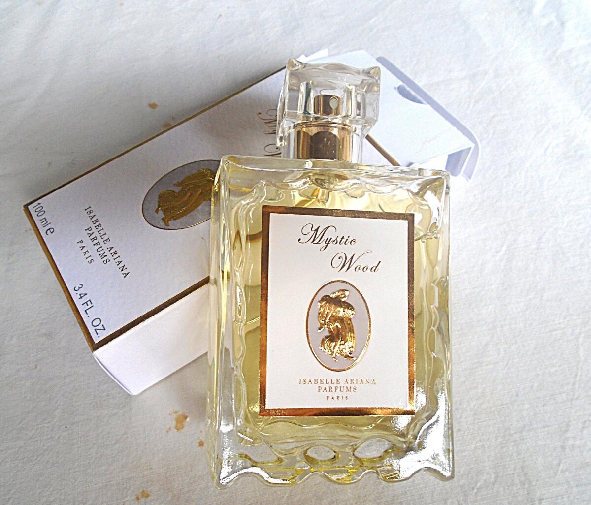 عطر ادکلن میستیک وود ایزابل آریانا پرفیومز - Mystic Wood Isabelle Ariana Parfums - بررسی، قیمت و خرید