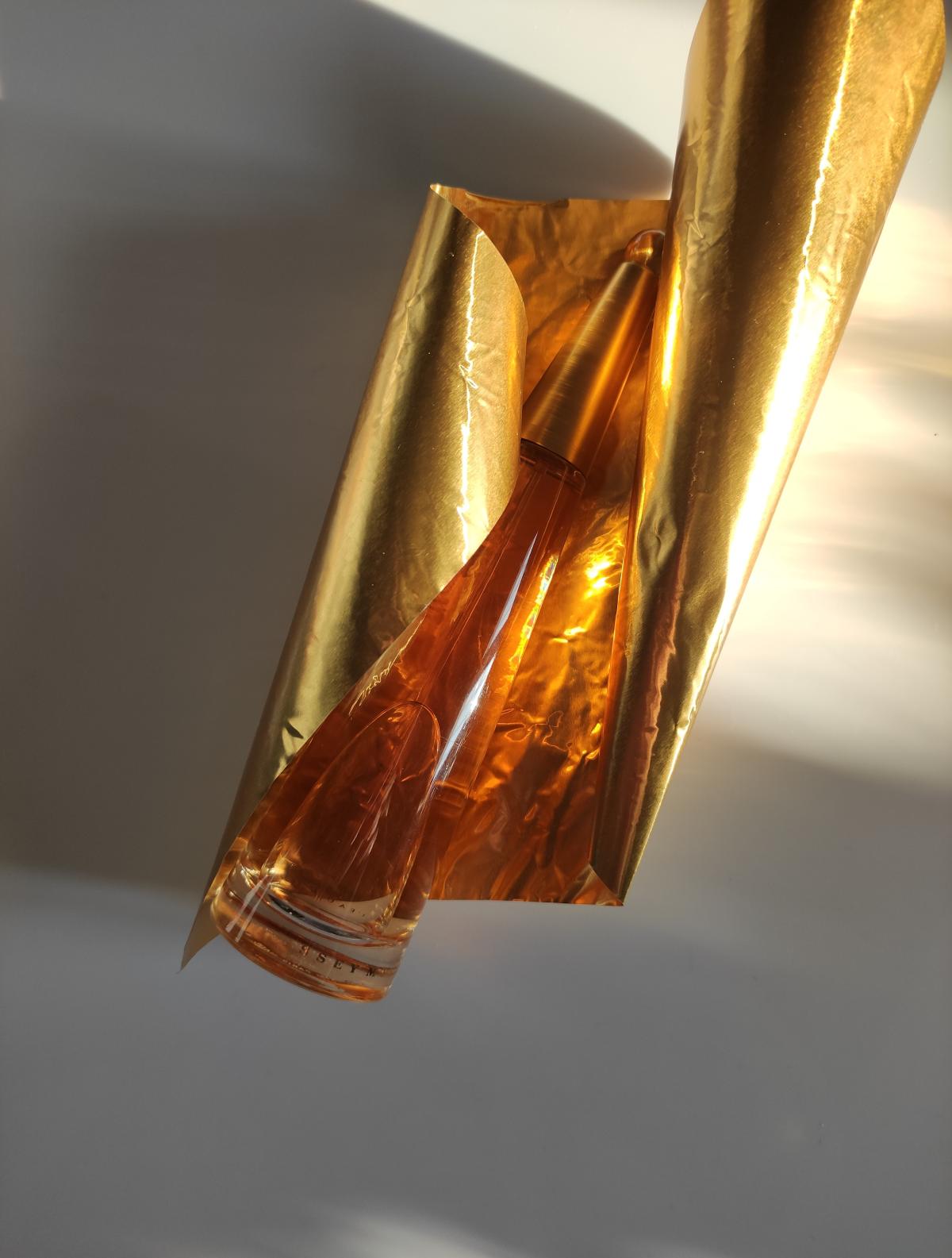 عطر ادکلن لئو دیسی ابسولو ایسی میاکه - L'Eau D'Issey Absolue Issey Miyake - بررسی، قیمت و خرید