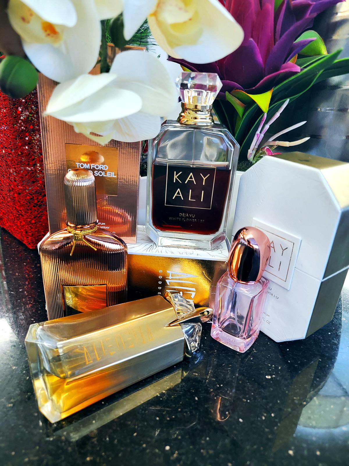عطر ادکلن دژاوو وایت فلاور ۵۷ کیالی فرگرنسز - Déjà Vu White Flower 57 Kayali Fragrances - بررسی، قیمت و خرید