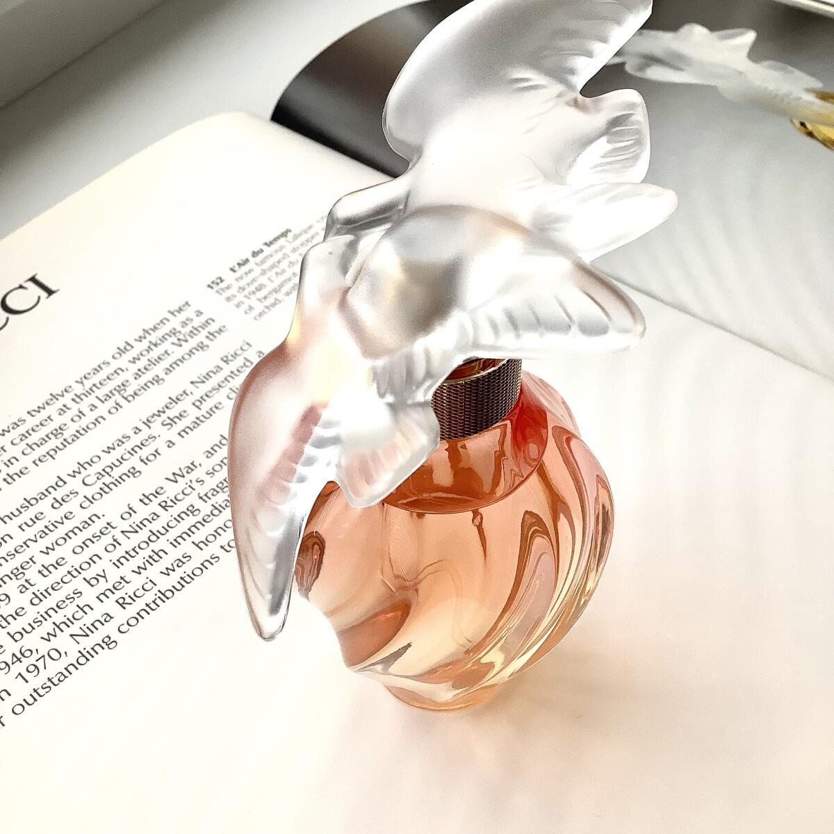 عطر ادکلن لِر دو پَرادی نینا ریچی - L'Air du Paradis Nina Ricci - بررسی، قیمت و خرید