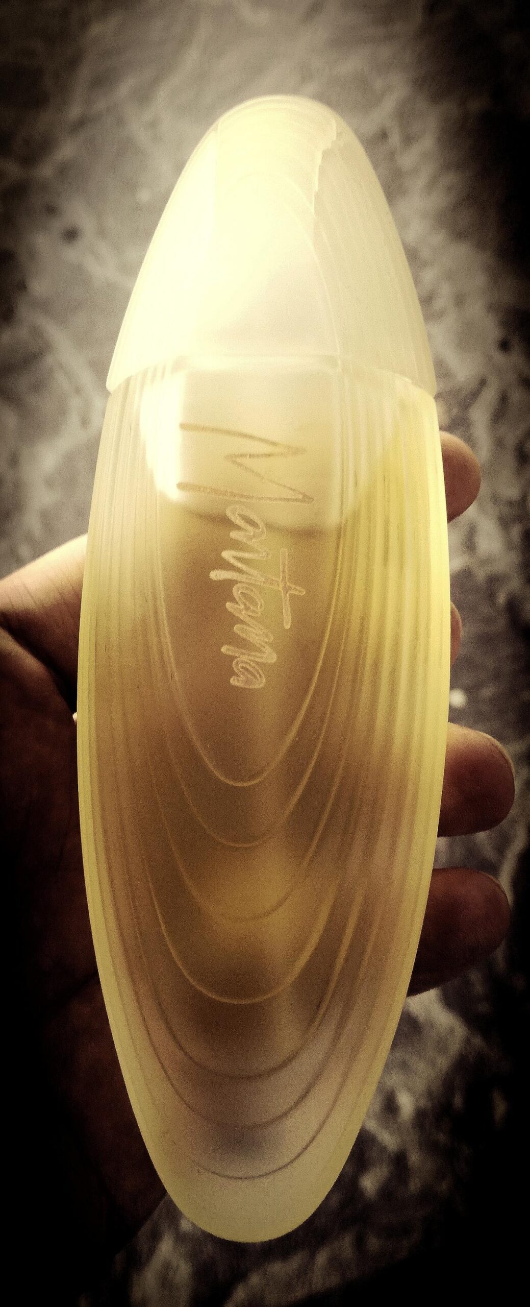 عطر ادکلن پرفیوم دل مونتانا - Parfum d'Elle Montana - بررسی، قیمت و خرید