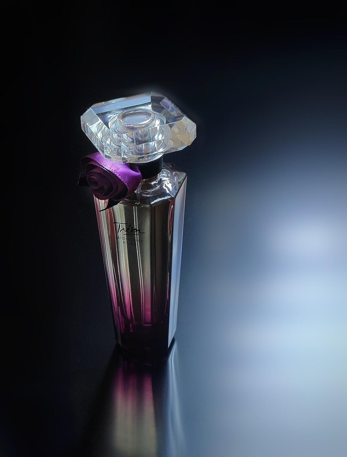 عطر ادکلن ترزور میدنایت رز لَنکوم - Trésor Midnight Rose Lancôme - بررسی، قیمت و خرید