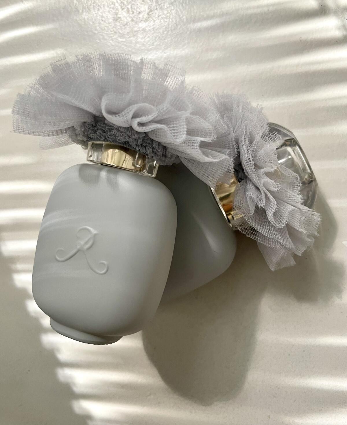 عطر ادکلن باله‌رینا نامبر تو لز پارفوم د روزین - Ballerina No 2 Les Parfums de Rosine - بررسی، قیمت و خرید