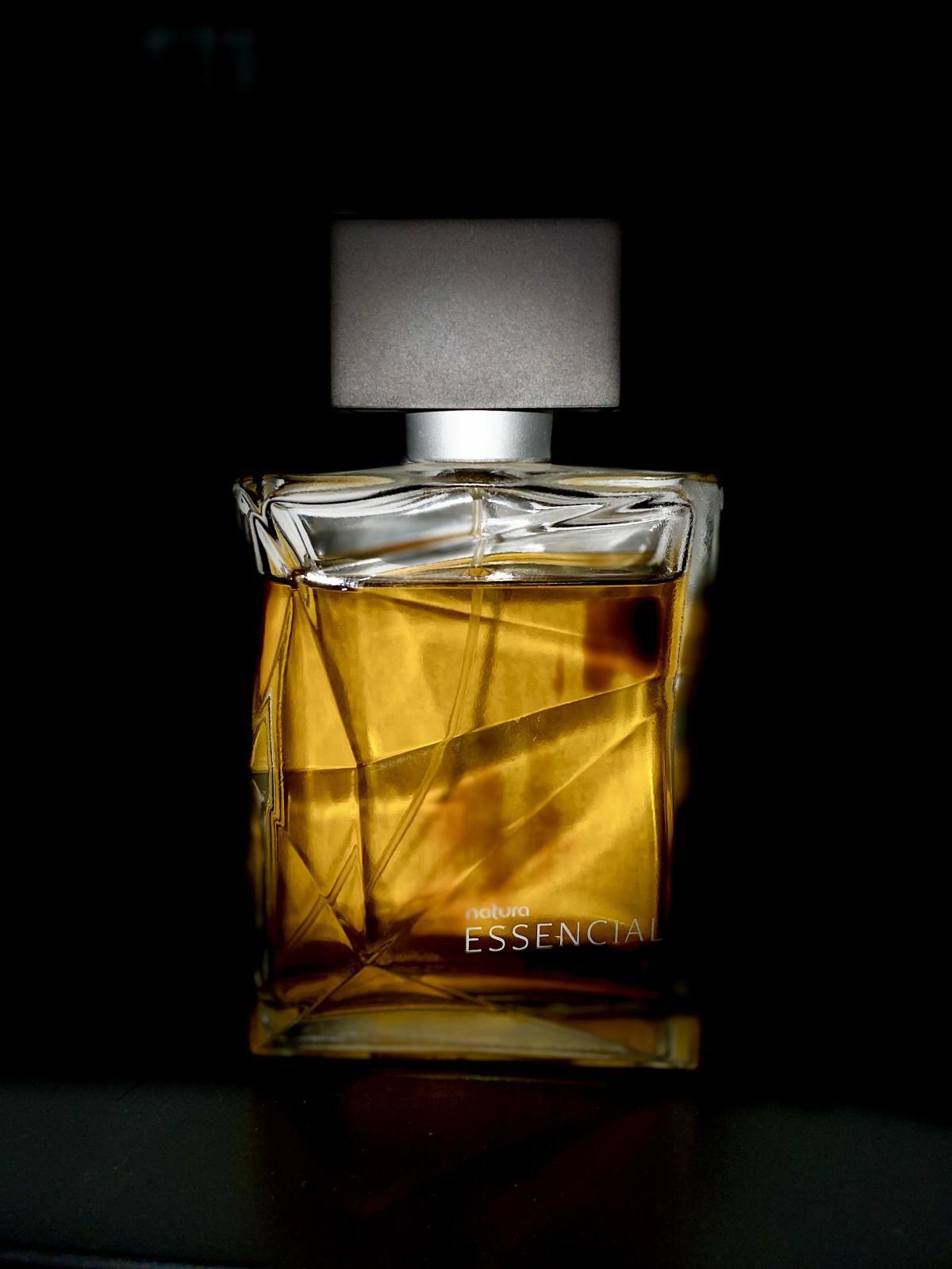 عطر ادکلن اسنشیال ماسکولینو ناتورا - Essencial Masculino Natura - بررسی، قیمت و خرید