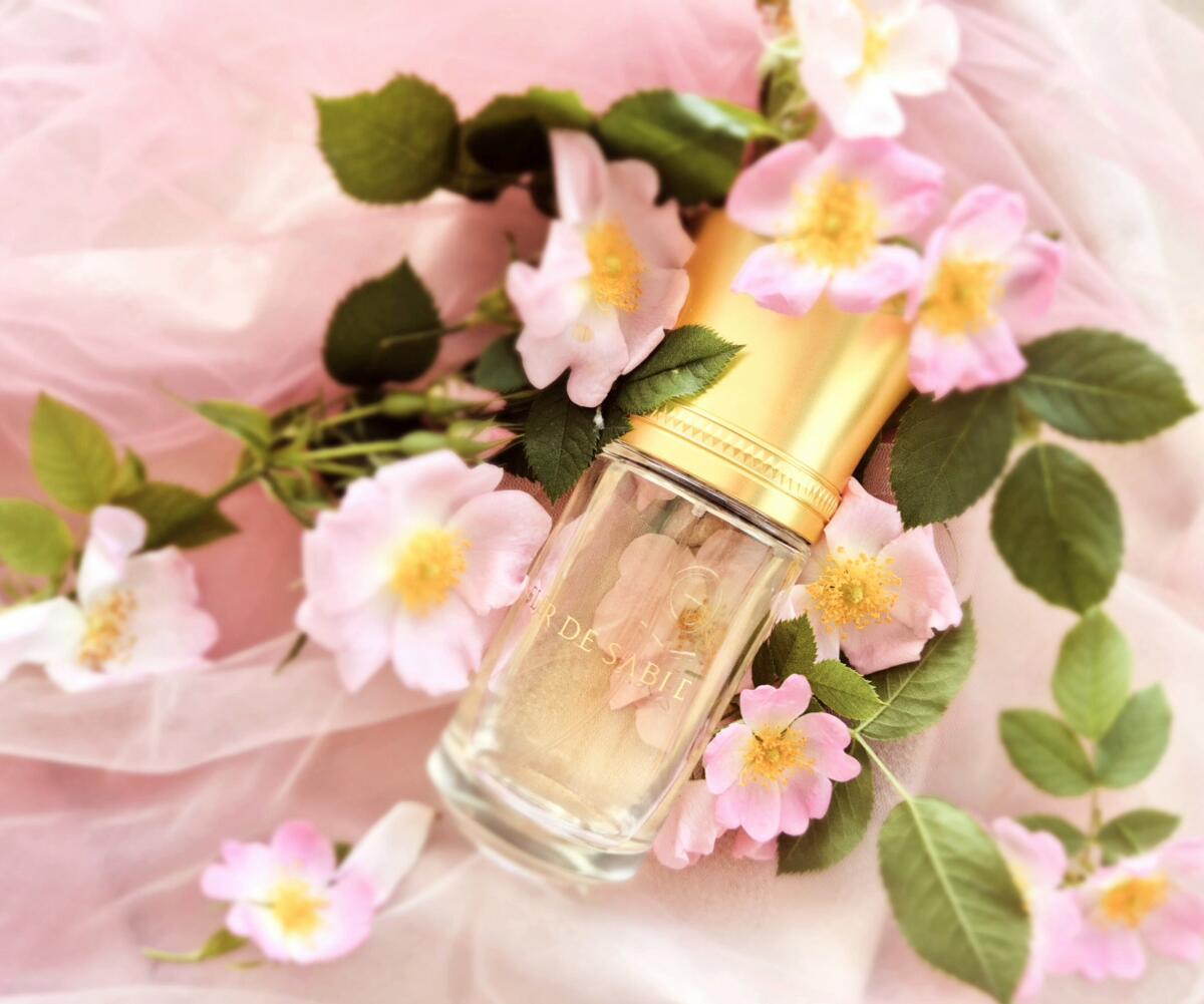 عطر ادکلن فلور دو سابل لز لیکوید ایمجینغ - Fleur De Sable Les Liquides Imaginaires - بررسی، قیمت و خرید