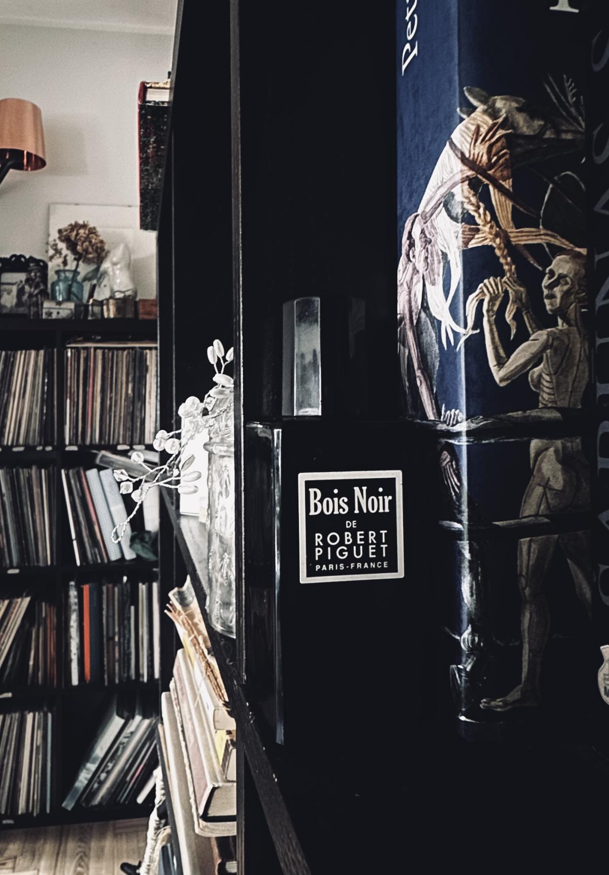 عطر ادکلن بوا نوآر رابرت پیگه - Bois Noir Robert Piguet - بررسی، قیمت و خرید