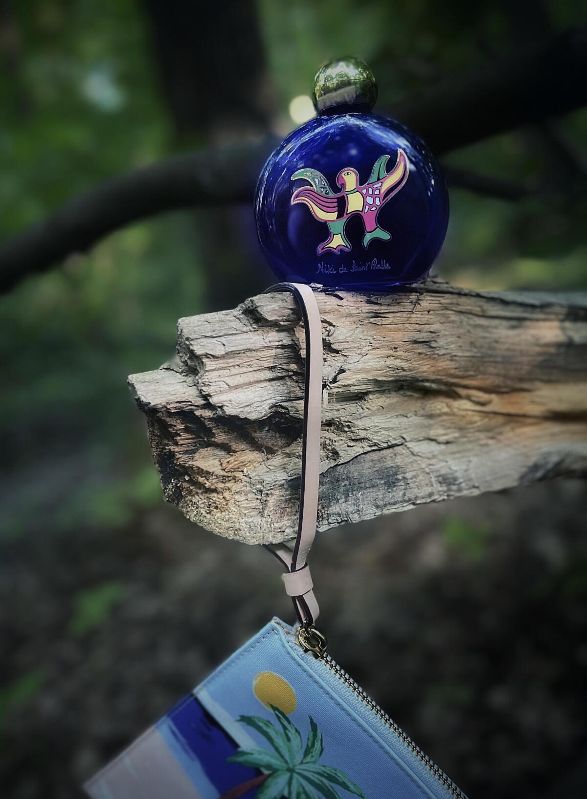 عطر ادکلن نیکی د سان فال نیکی د سن فال - Niki de Saint Phalle Niki de Saint Phalle - بررسی، قیمت و خرید