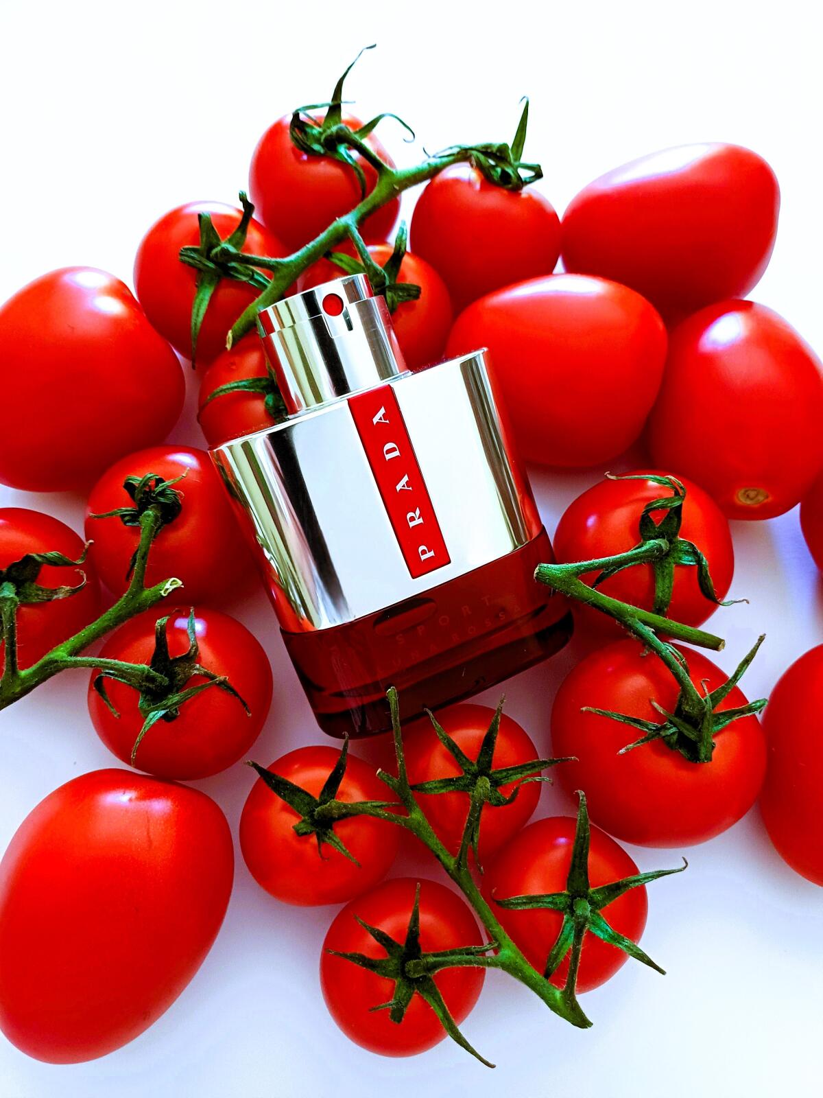 عطر ادکلن لونا روسا اسپورت پرادا - Luna Rossa Sport Prada - بررسی، قیمت و خرید