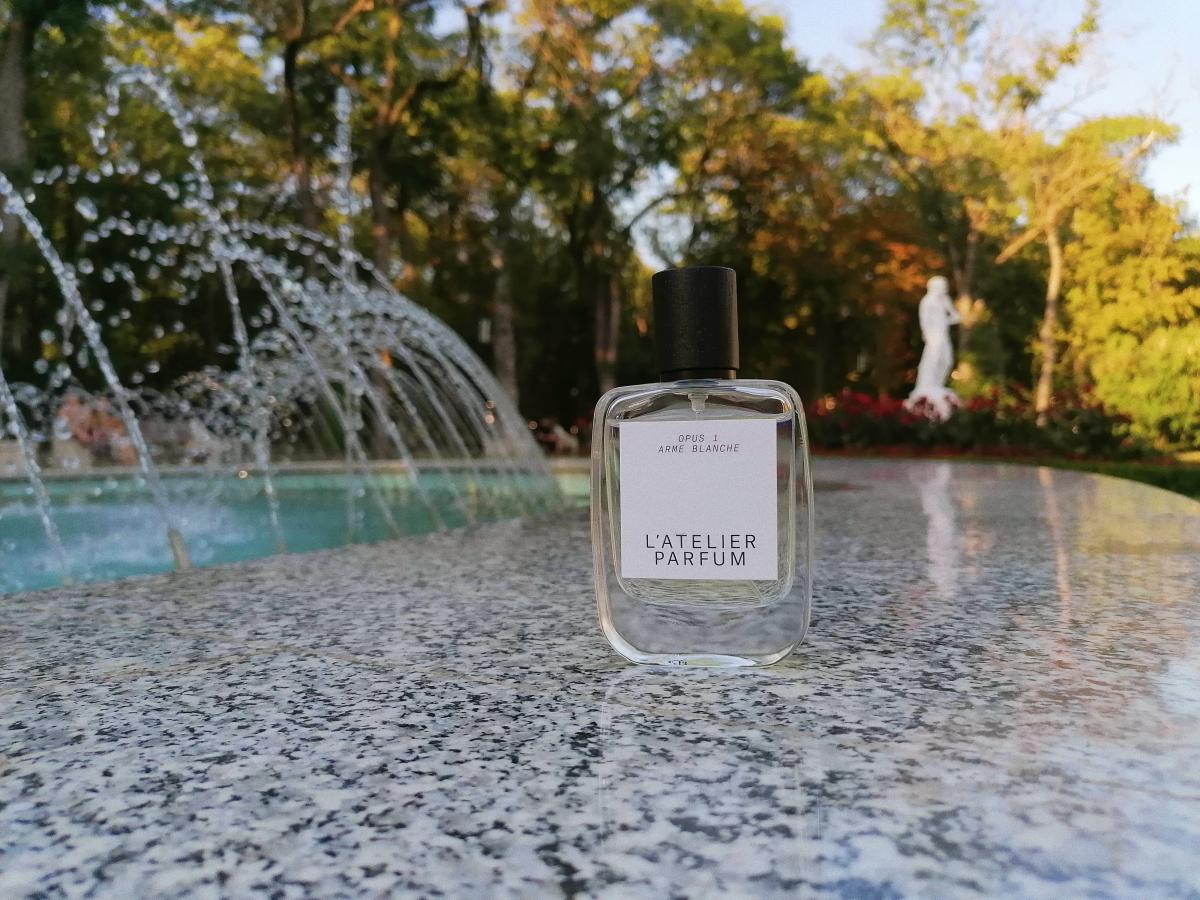 عطر ادکلن آرم بلانش لَتِلیر پرفیوم - Arme Blanche L'Atelier Parfum - بررسی، قیمت و خرید